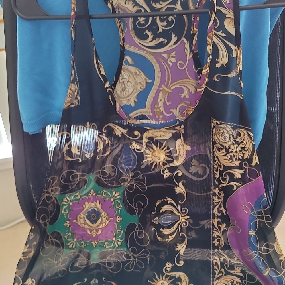Luxurious Black and Gold Tank Top with Intricate Patterns